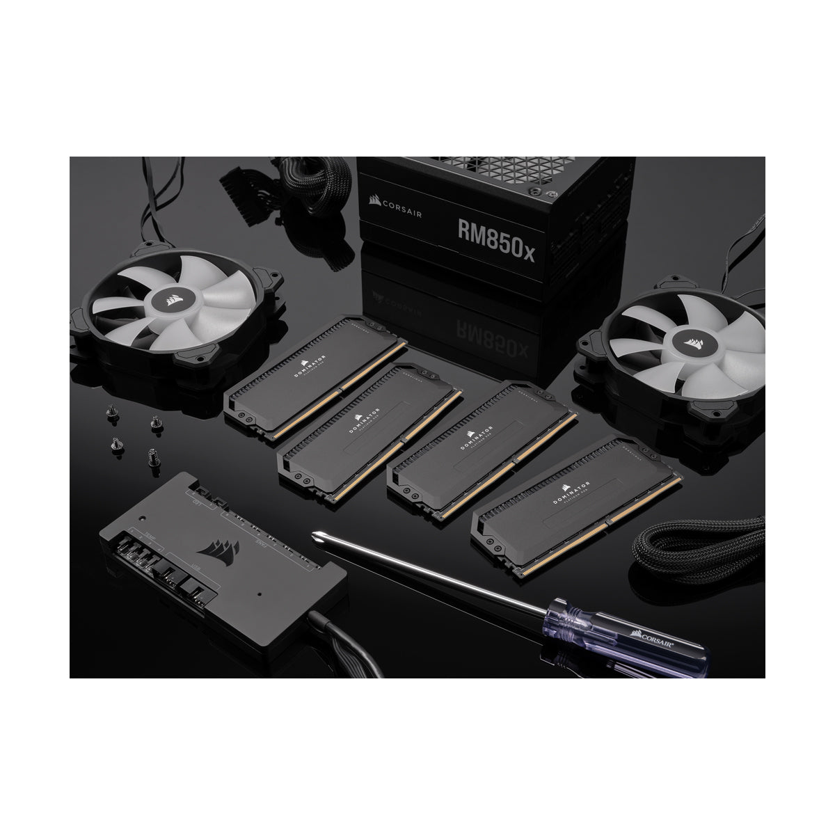 CORSAIR DOMINATOR PLATINUM RGB DDR5 da 32 GB totali (2x16) DDR5 5200 (PC5-41600) C40 1.25V, nero